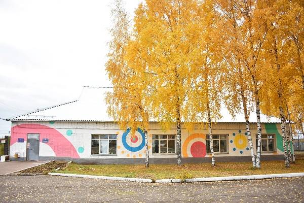 В Котельничском районе исправительную колонию раскрасили «под дымку»