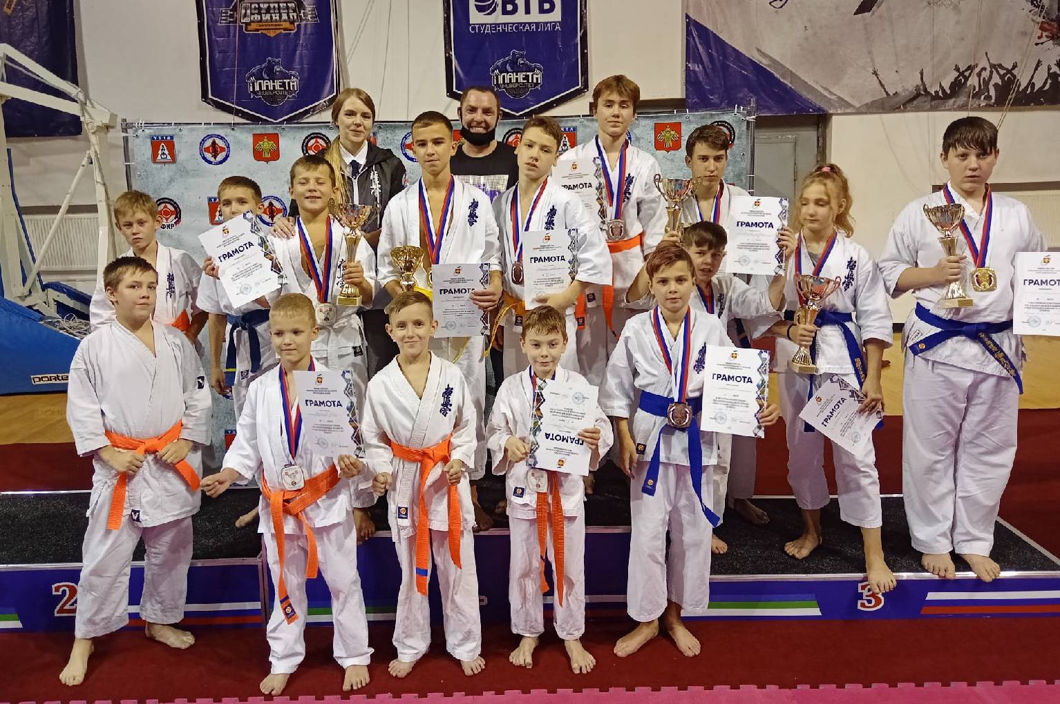 Юные кирово-чепецкие каратисты блеснули мастерством на межрегиональных стартах