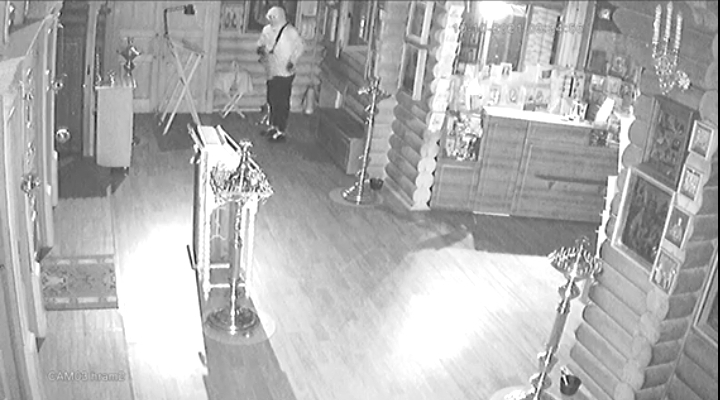 В Кирове разыскивают подозреваемого в краже пожертвований из церкви