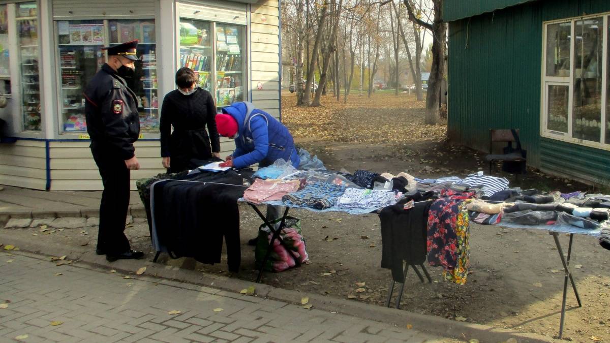 В Октябрьском районе Кирова выявили 5 точек несанкционированной торговли