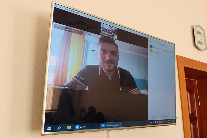 Игорь Васильев и блогер Олег Абакумов проведут совместный прямой эфир в Instagram