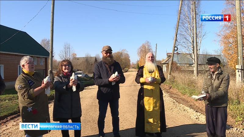 В деревне Малая Грызиха Оричевского района отремонтировали дорогу