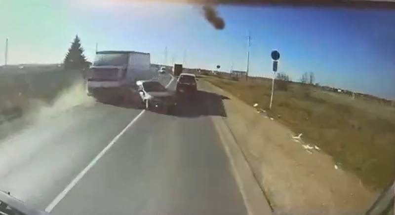 В социальных сетях появилась видеозапись массового ДТП в Кирово-Чепецком районе