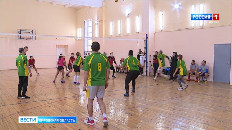 В Кирове прошел волейбольный турнир, организованный областной федерацией профсоюзов