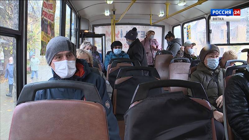 В Кирове проверили соблюдение масочного режима в общественном транспорте и торговых центрах