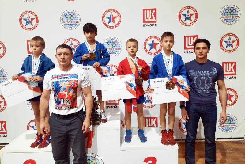 Юные кировские самбисты выиграли межрегиональные старты