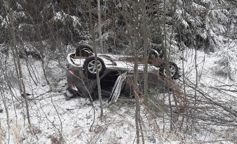 В Белохолуницком районе опрокинулась иномарка, пострадала женщина