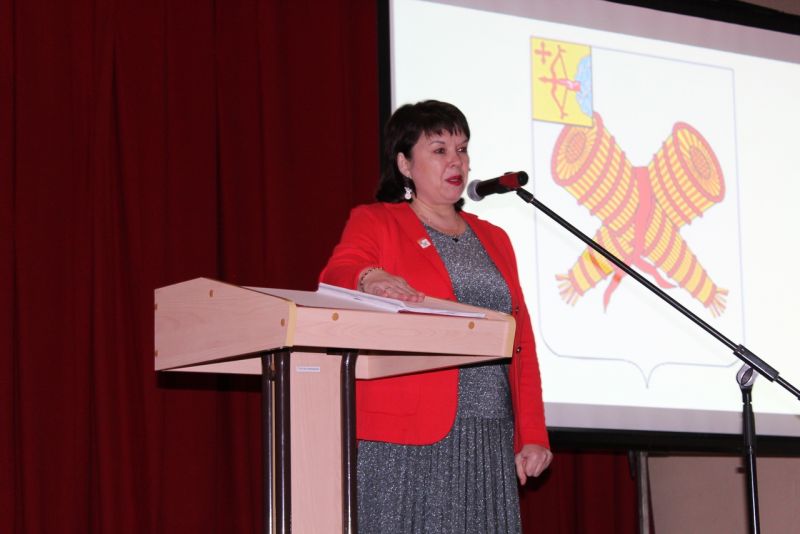 В Слободском на должность главы города вновь избрали Ирину Желвакову