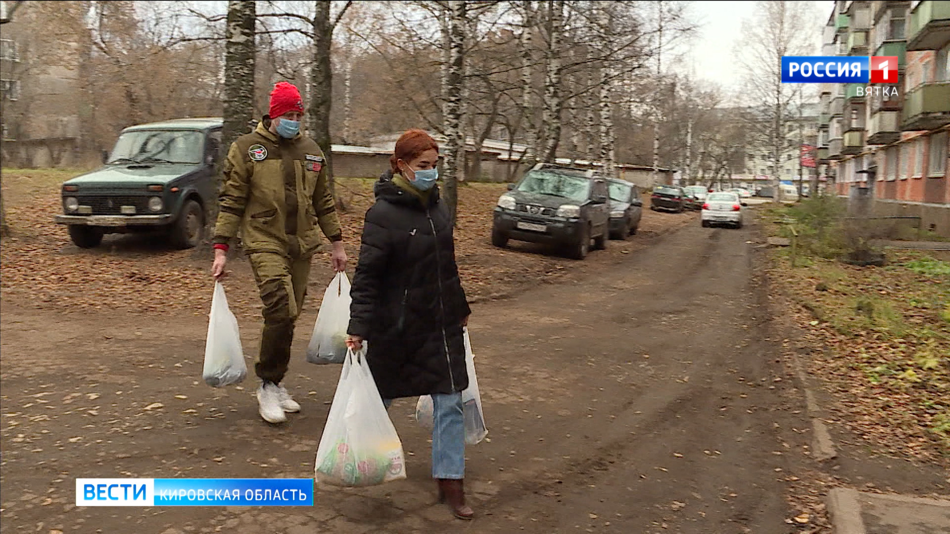 Кировские волонтеры помогают пожилым с покупкой продуктов и оплатой услуг ЖКХ