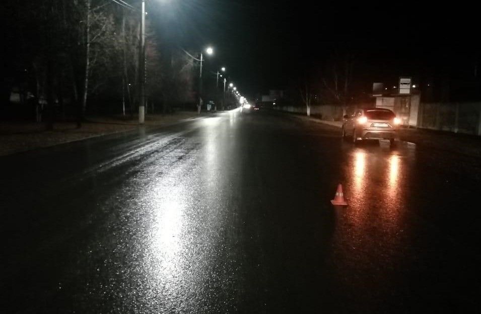 В Вятских Полянах водитель «Икс Рей» сбил пешехода на тротуаре