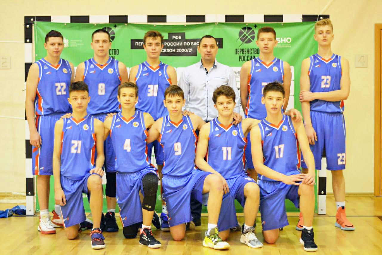 Кировские баскетболисты провели первый матч на межрегиональных стартах