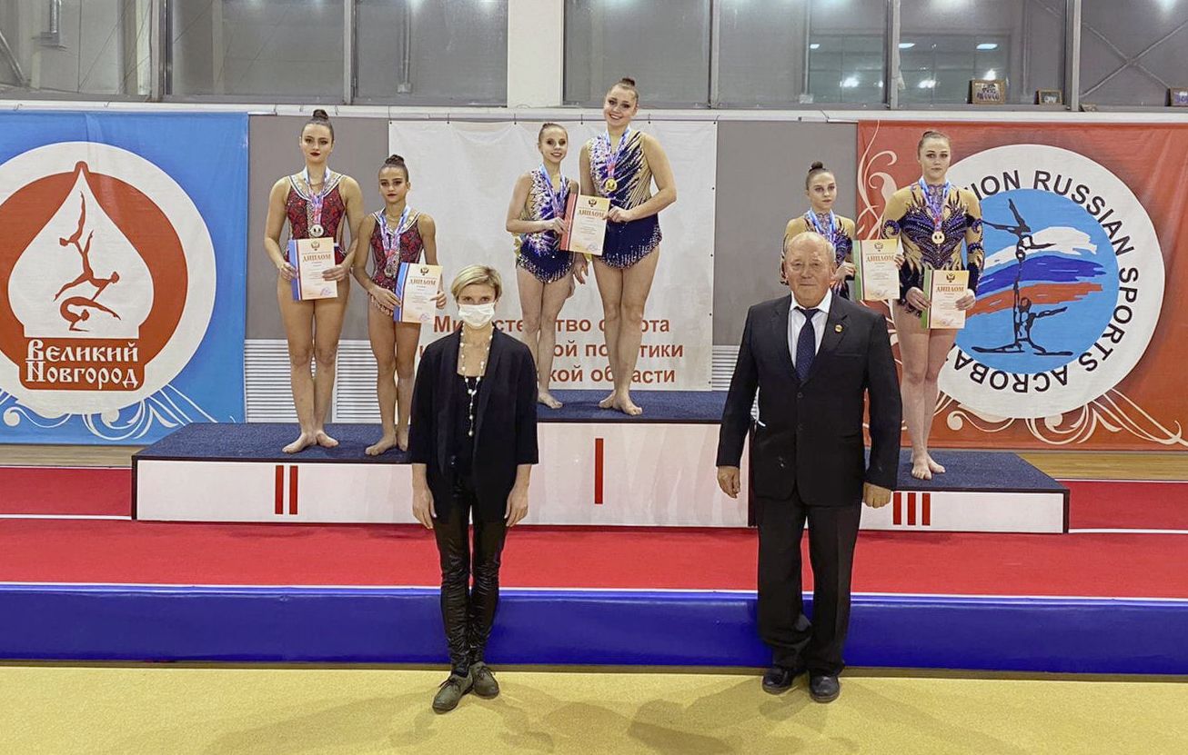 Кировские акробаты стали призёрами командного чемпионата России