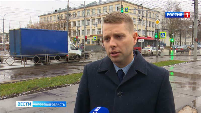 В Кирове на перекрестке улиц Производственной и Щорса отрегулируют светофор