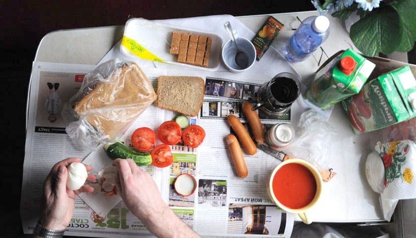 Пользоваться столиком в купе пассажиры будут по графику