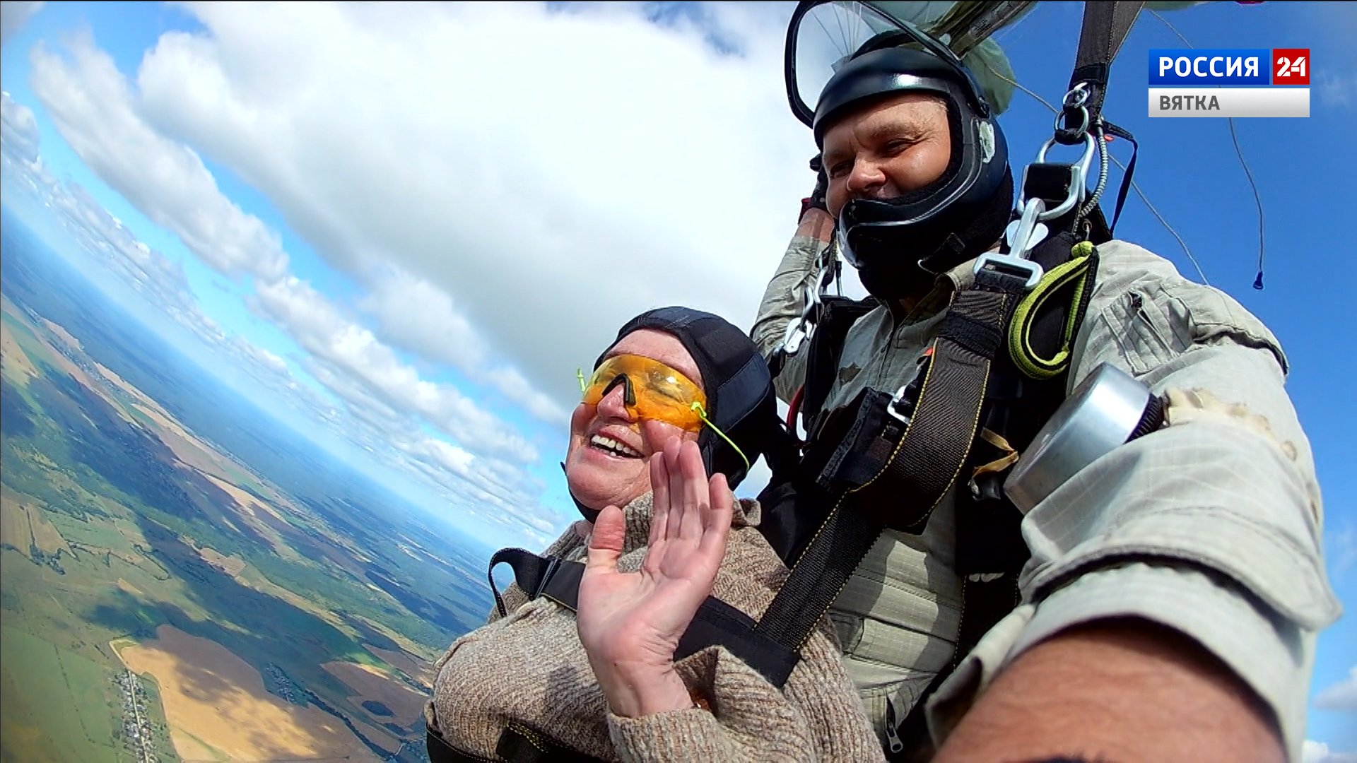 73-летняя чепчанка прыгнула с парашютом и объехала 30 стран