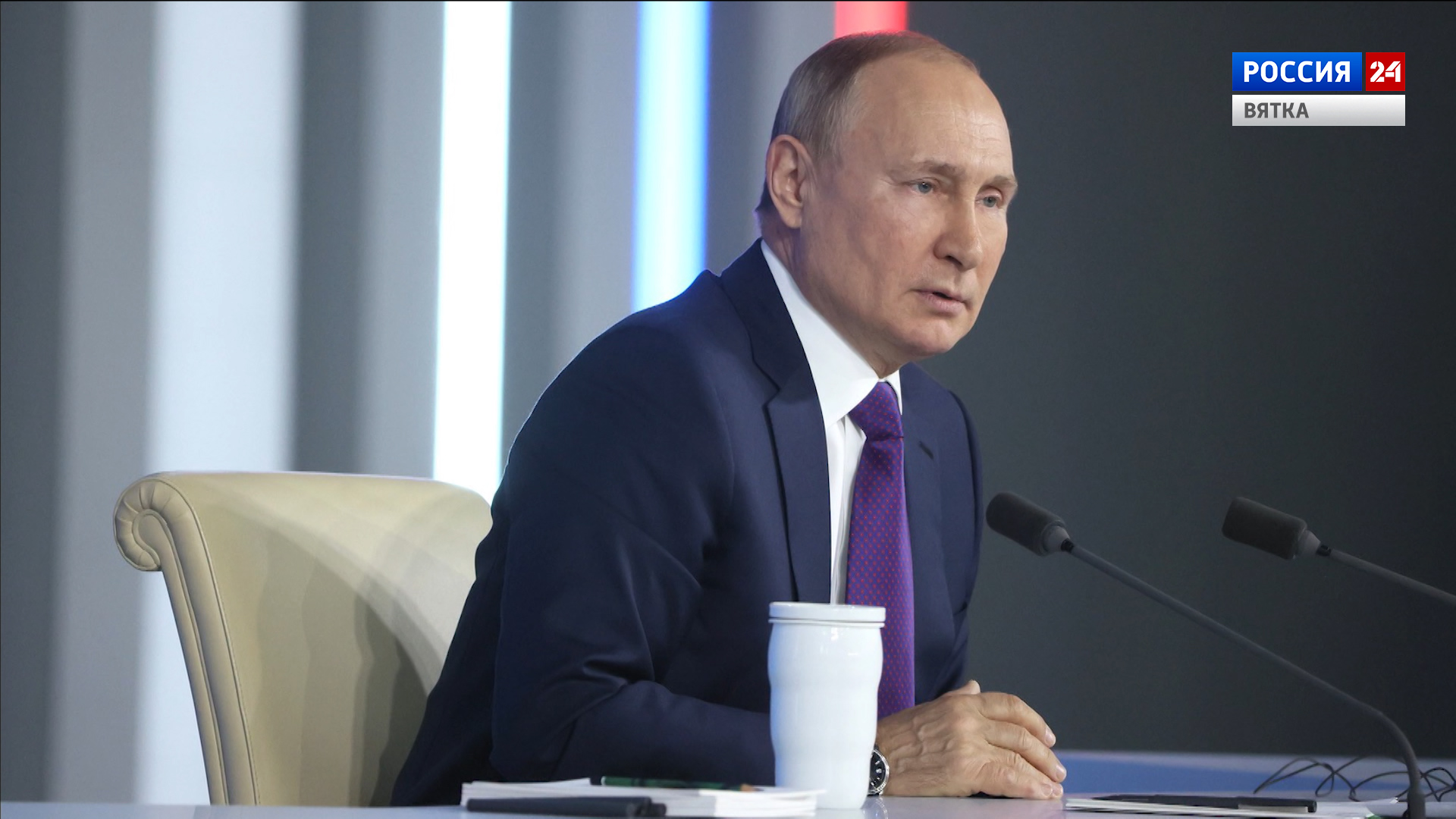 Путин назвал недостаточным уровень коллективного иммунитета в России