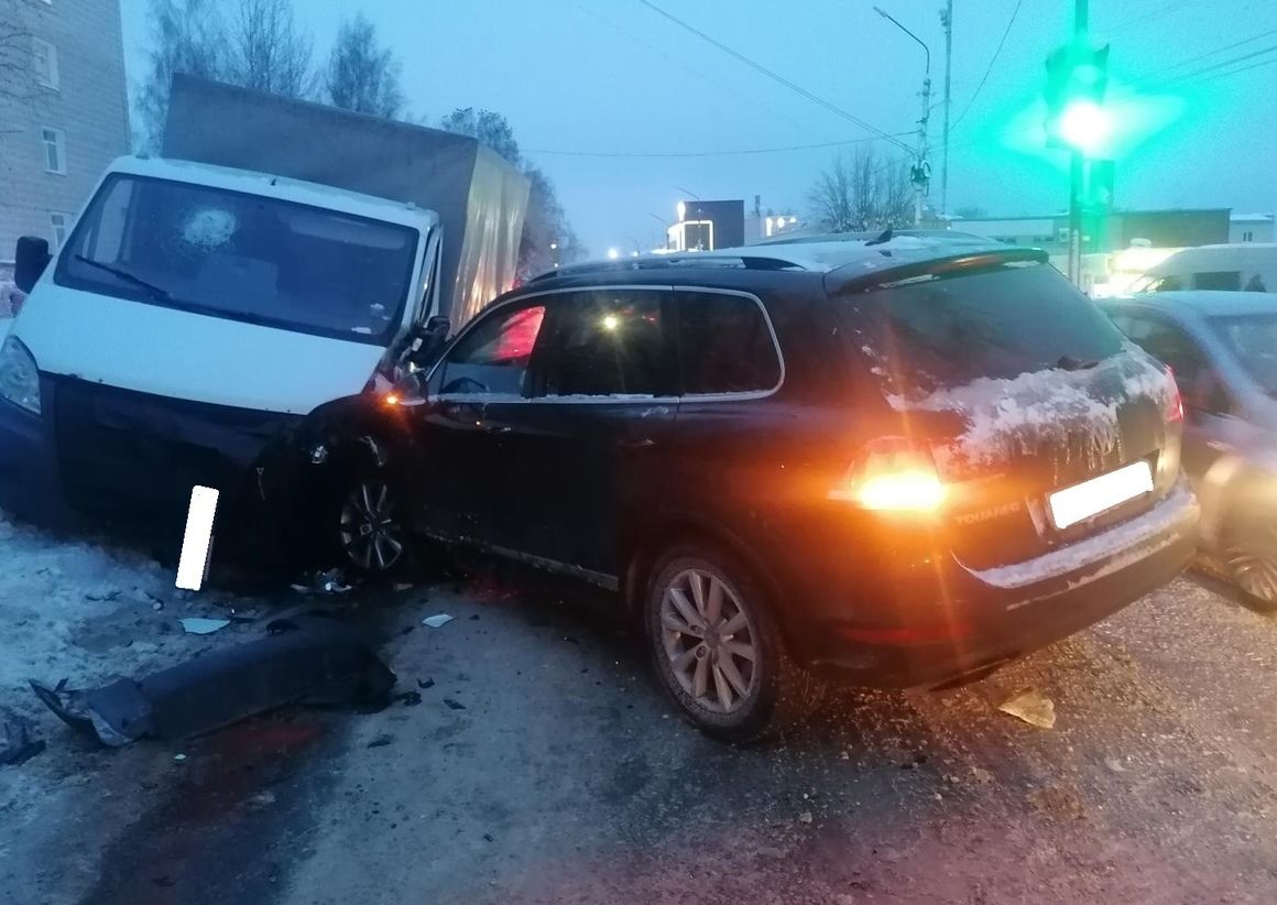 В Кирово-Чепецке в ДТП травмы получили два человека