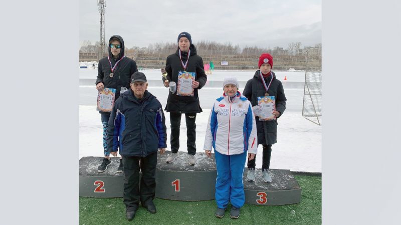 Кировские конькобежцы собрали богатую коллекцию наград престижных стартов