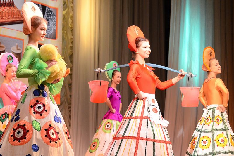 Игорь Васильев поздравил кировчан с Днем Кировской области и Днем Конституции