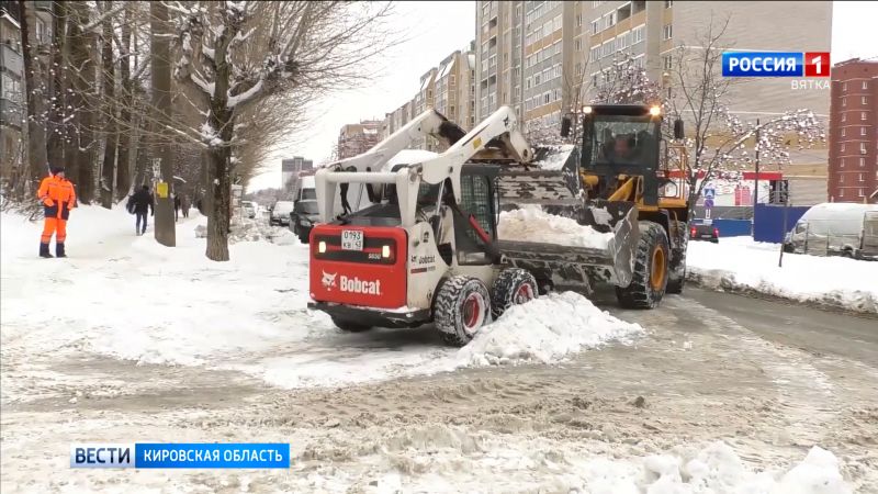 В Кирове подрядчики увеличивают объемы вывоза снега