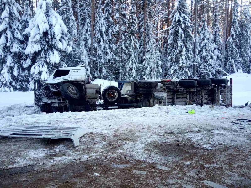 В Белохолуницком районе столкнулись два грузовика