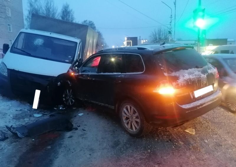 В Кирово-Чепецке в ДТП травмы получили два человека