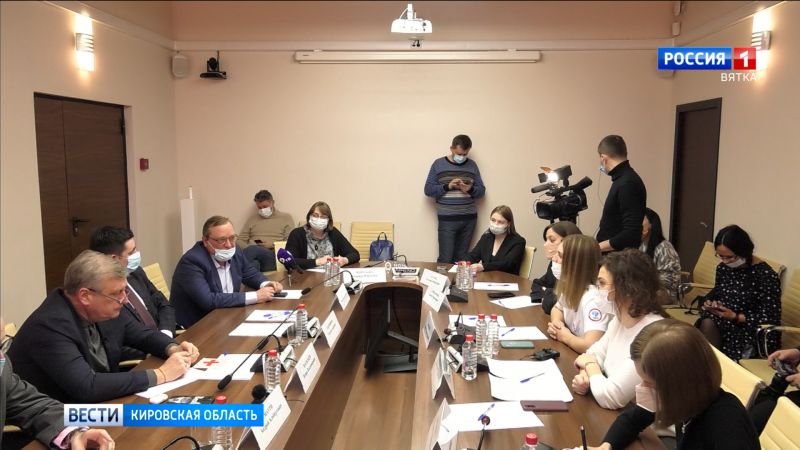 Игорь Васильев встретился с волонтерами всероссийской акции 