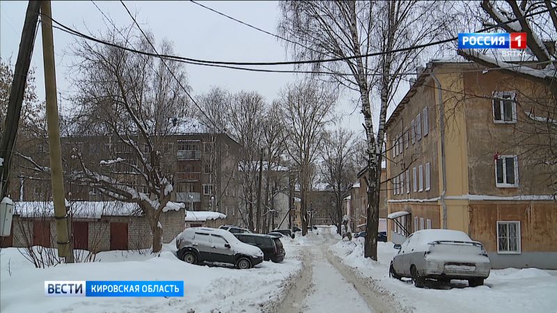 Госжилинспекция проверила уборку снега в кировских дворах