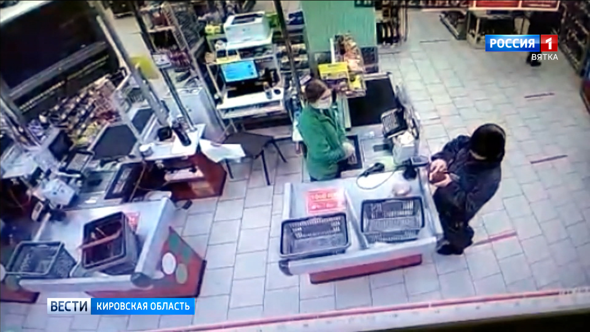 В Кирове ищут подозреваемую в краже кошелька в магазине