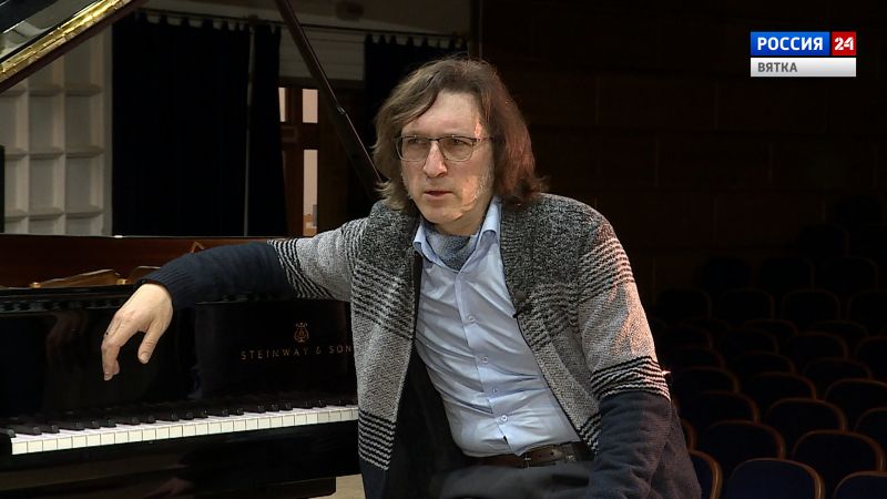 Интервью с российским пианистом, народным артистом Республики Татарстан Рэмом Урасиным (07.02.2022)