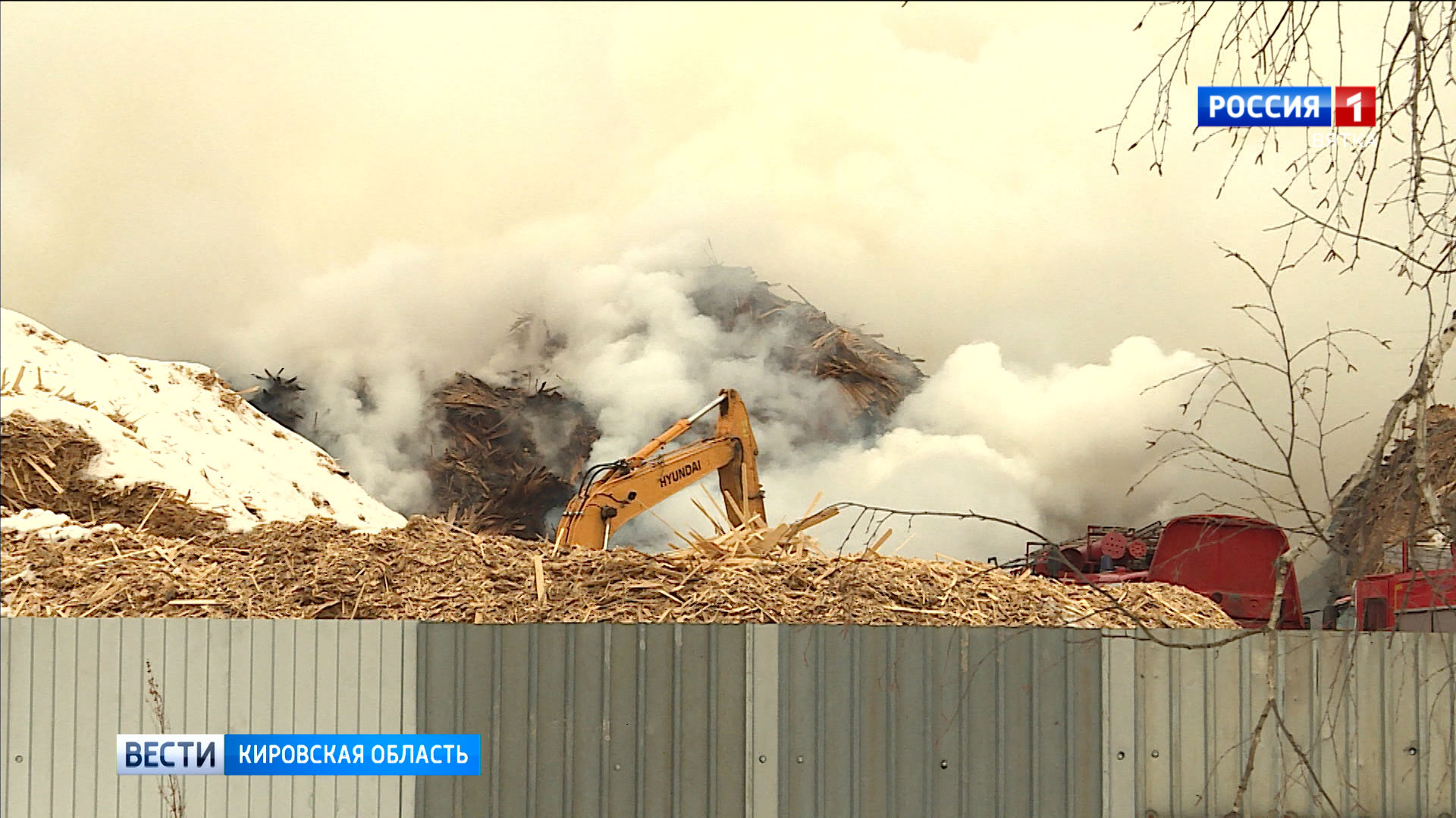 В администрации Кирова обсудили проблему горящей свалки в Лянгасово