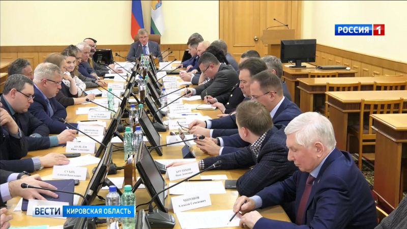 В правительстве Кировской области обсудили ситуацию в строительной отрасли