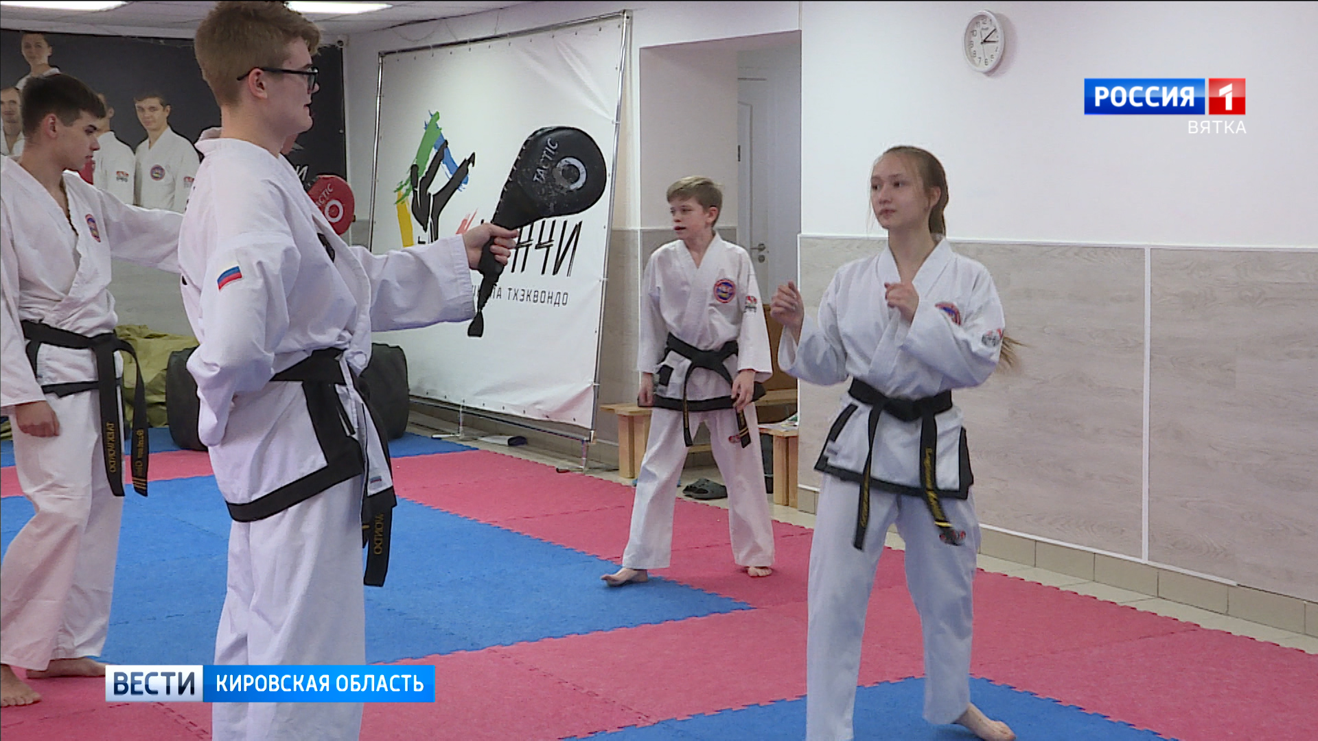 Юные тхэквондисты из Кирова завоевали призовые места на кубке России в Грозном