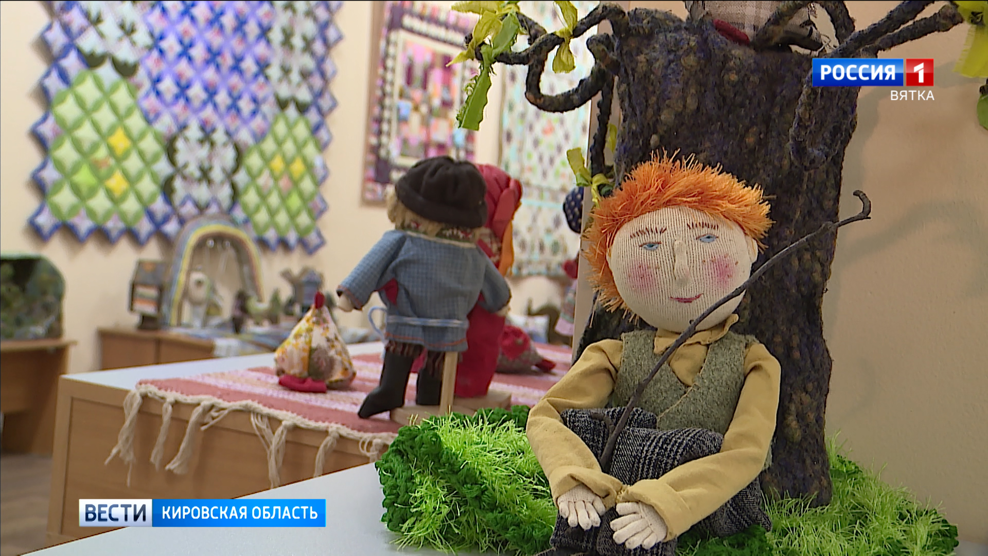 В ОДНТ открылась выставка-конкурс рукотворной игрушки