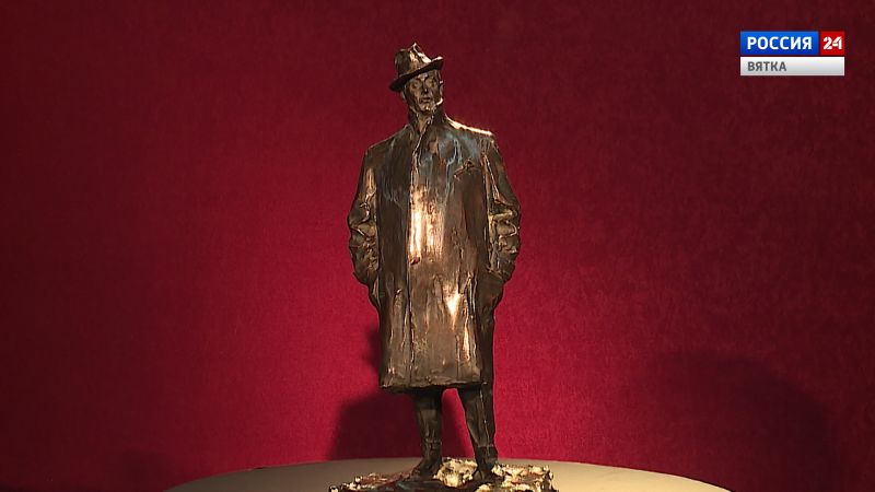 Искусство увидеть…История одной скульптуры: «Человек в пальто» 1912 год