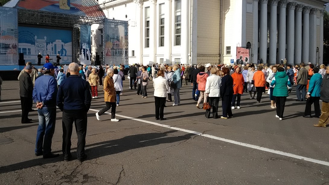 В Кирове возобновили танцевальные вечера под отрытым небом