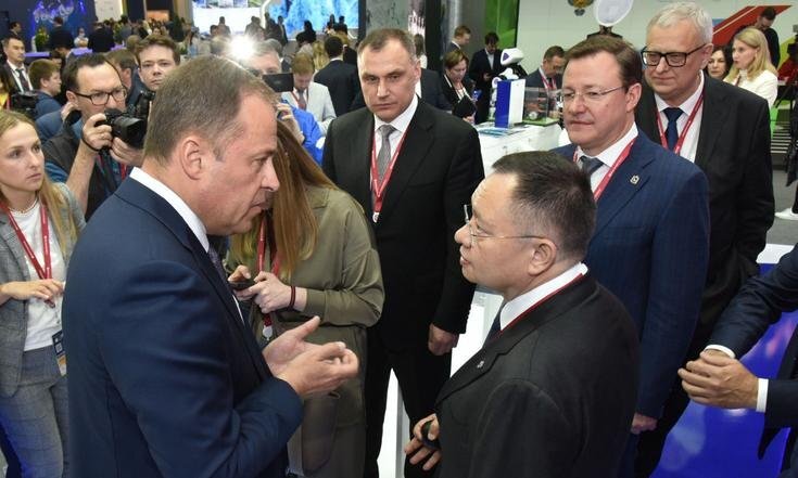 Игорь Комаров принял участие в работе Петербургского международного экономического форума