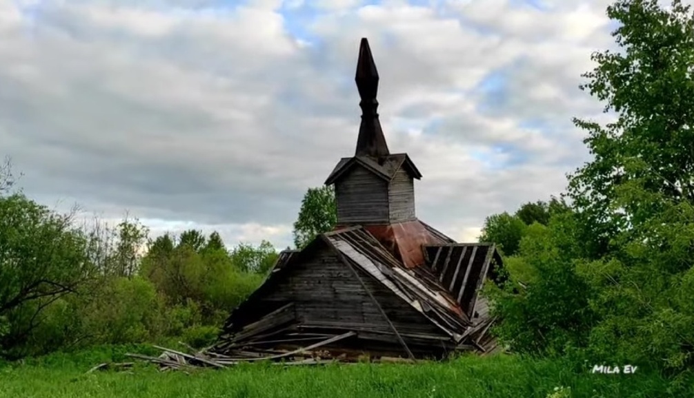 В Подосиновском районе обрушилась неосвященная за 100 лет часовня