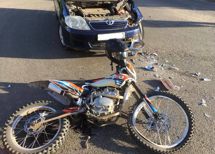 В Нововятском районе иномарка сбила подростка на мотоцикле