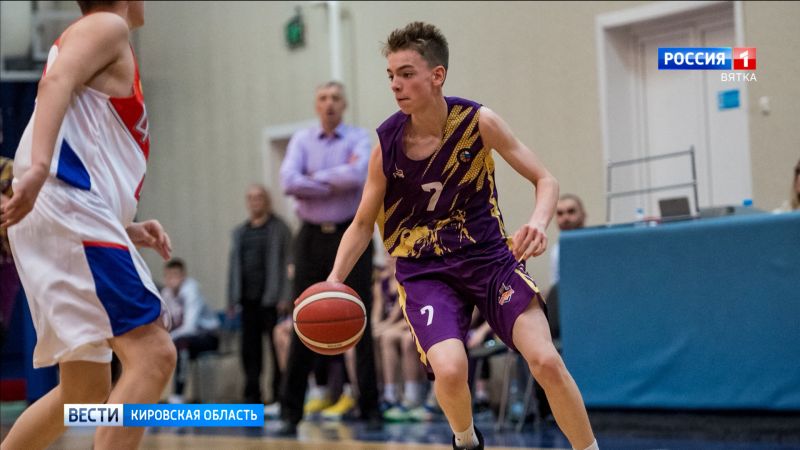 Кировчанин Кирилл Харин стал победителем всероссийских соревнований по баскетболу