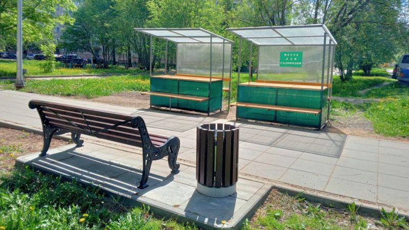 В Нововятке для торговли садоводов установили спецпавильоны