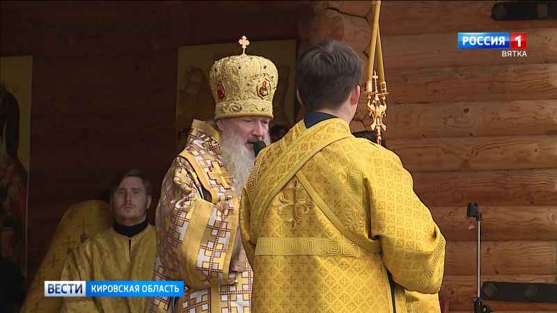 На берегу реки Великой прошли праздничные торжества