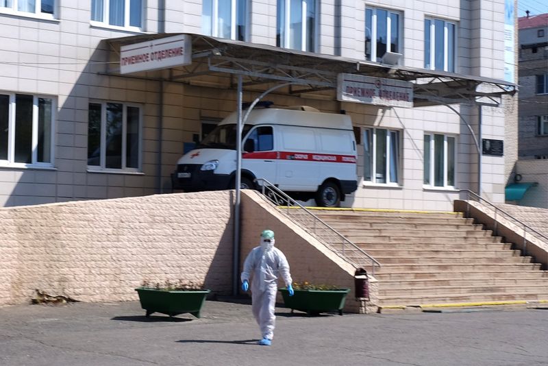 Путин заявил о необходимости улучшения системы оплаты труда медиков