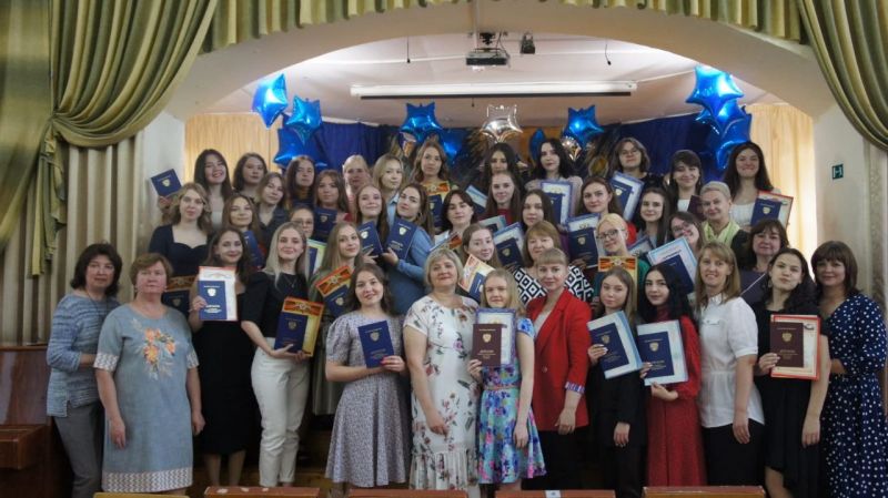 65 выпускников кировского педколледжа будут работать в образовательных учреждениях Кировской области