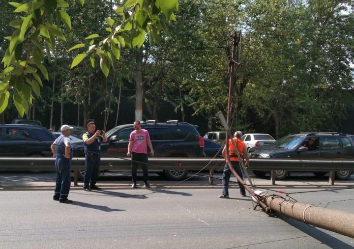 В Кирове тепловоз устроил затор