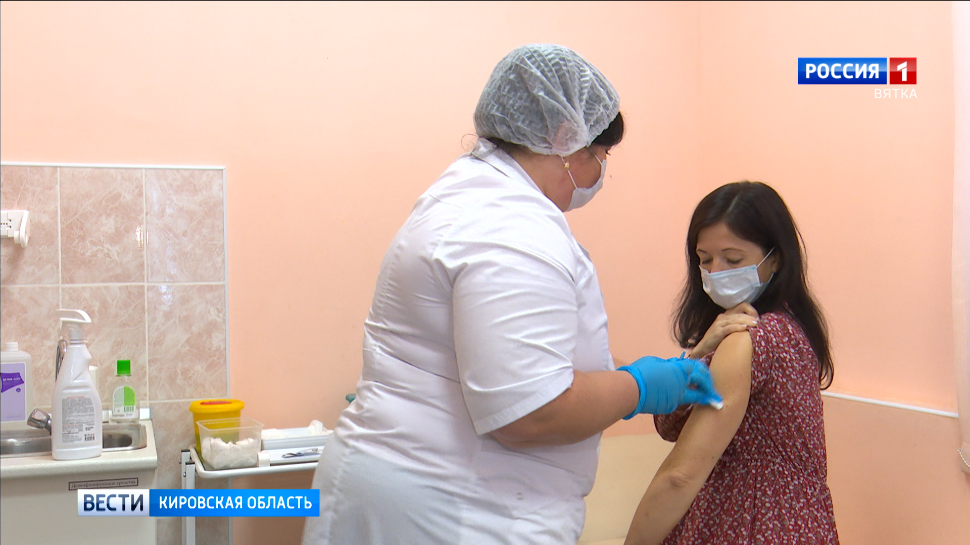 В Кировской области продолжается вакцинация от COVID-19