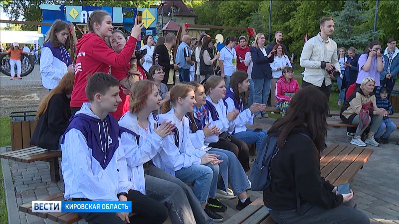 В Александровском саду прошла ярмарка добрых дел