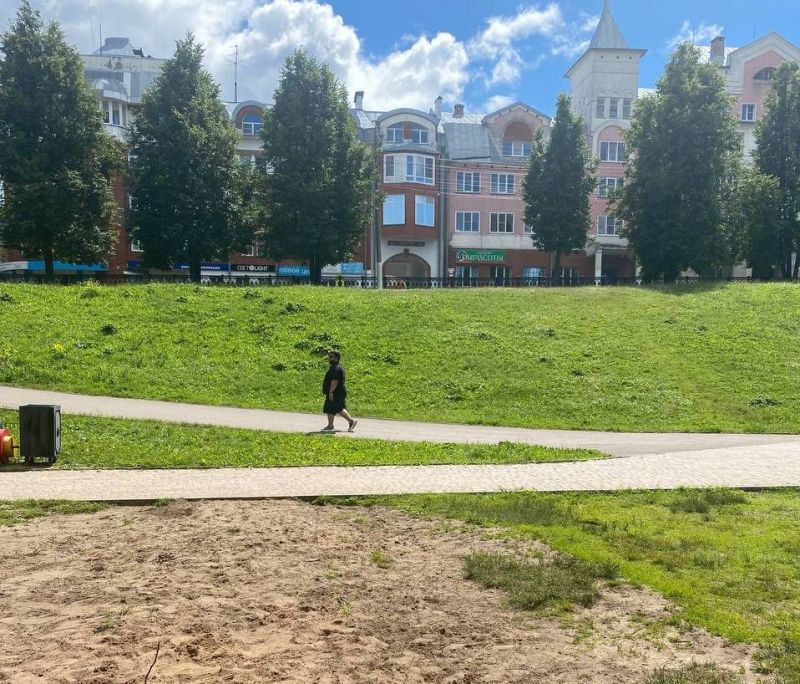 Кировчане пожаловались на горку в сквере 60 лет СССР