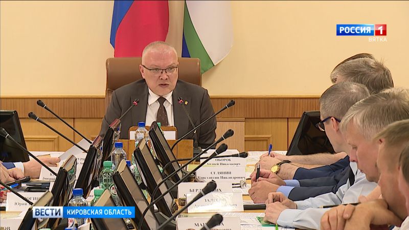 В правительстве Кировской области обсудили проблемы безопасности на дорогах