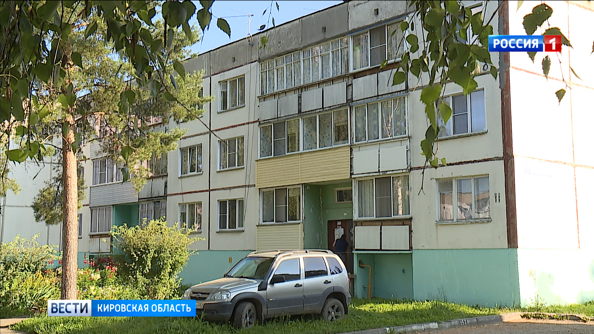 Подрядчик обманул жильцов дома, с текущей крышей в Бахте